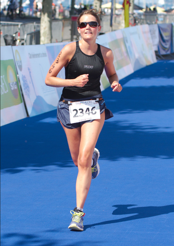 How To Set Personal Goals - Worksheets For Marathon Race female marathon runner
