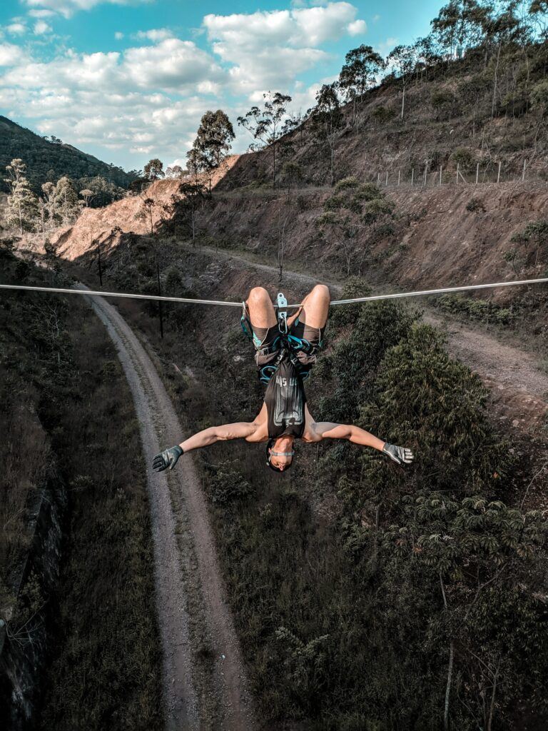 Xtreme-Xperience-In-A-Marathon-Makes-Powerful-Breakthroughs-man-Hanging-In-A-Wire
