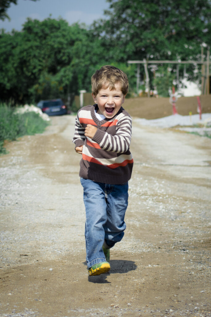 why-marathon-training-as-therapy-is-outstanding-Happy-Boy-Running