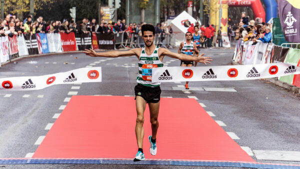 Train for a Marathon marathon winner crosses the finish line