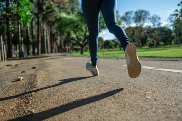 How to Choose The Best Running Shoes For Women running in the park
