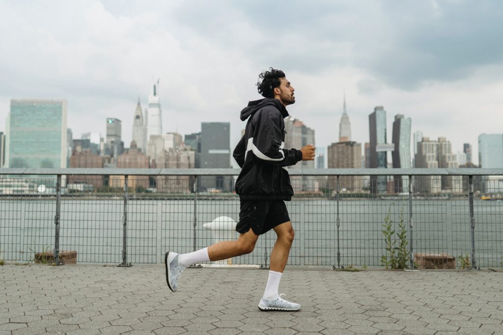 est-method-for-new-and-faster-running-results-Male-Runner