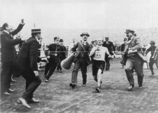 1908 Olympic marathon distance – Why the marathon is 42.195 kilometers
